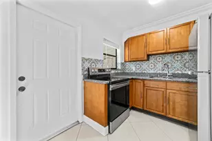 814 NE 14th Pl, Fort Lauderdale, FL 33304 - Photo 6