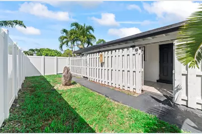 814 NE 14 Place #2, Fort Lauderdale, FL 33304 - Photo 14