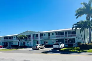 2100 NE 38th St, Lighthouse Point, FL 33064 - Photo 2