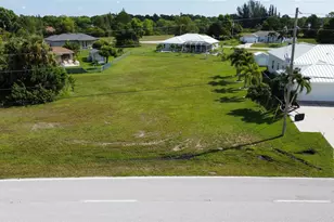 4239 E Gator Cir, Cape Coral, FL 33909 - Photo 2