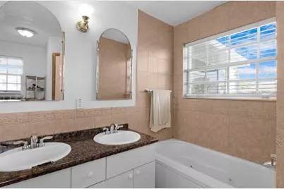 9231 N Cypress Circle, Miramar, FL 33025 - Photo 26