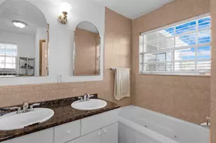 9231 N Cypress Cir, Miramar, FL 33025 - Photo 26