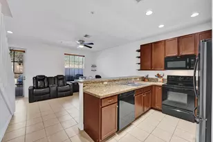 1226 SW 147th Ter, Hollywood, FL 33027 - Photo 4