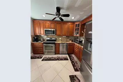 21217 Lago Circle #6-J, Boca Raton, FL 33433 - Photo 4