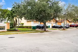 5722 Tuscany Terrace, Tamarac, FL 33321 - Photo 2