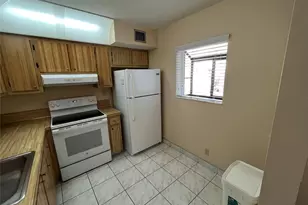 407 Gardens Dr, Pompano Beach, FL 33069 - Photo 8