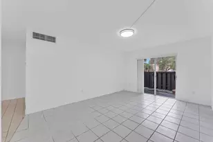 10790 N Kendall Dr, Miami, FL 33176 - Photo 2