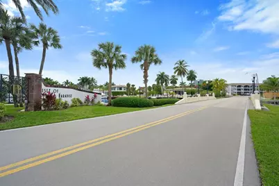 470 Paradise Isle Boulevard #206, Hallandale Beach, FL 33009 - Photo 28