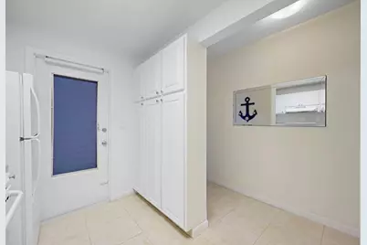 470 Paradise Isle Boulevard #206, Hallandale Beach, FL 33009 - Photo 14