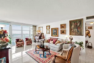 301 174th St, Sunny Isles Beach, FL 33160 - Photo 16