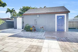 524 SW 72nd Ave, North Lauderdale, FL 33068 - Photo 18