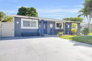 524 SW 72nd Ave, North Lauderdale, FL 33068 - Photo 2