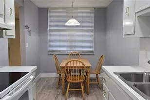 250 Jacaranda Dr, Plantation, FL 33324 - Photo 6