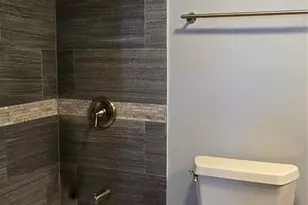 250 Jacaranda Dr, Plantation, FL 33324 - Photo 12