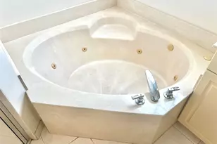 10060 Armani Dr, Boynton Beach, FL 33437 - Photo 46