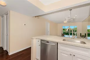 608 SW Natura Blvd, Deerfield Beach, FL 33441 - Photo 4