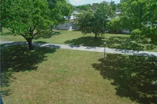 608 SW Natura Blvd, Deerfield Beach, FL 33441 - Photo 20