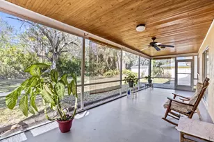 1215 37th Ave, Vero Beach, FL 32960 - Photo 16