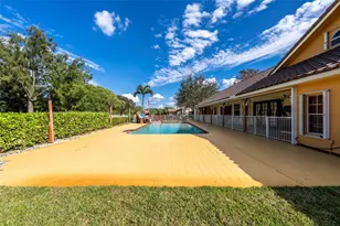 11301 SW 3rd St, Plantation, FL 33325 - Photo 12