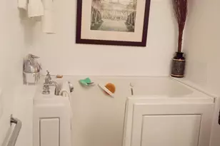 462 Golden Isles Dr, Hallandale Beach, FL 33009 - Photo 6