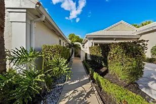 9181 Heathridge Dr, West Palm Beach, FL 33411 - Photo 4