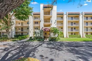 9430 Poinciana Pl, Davie, FL 33324 - Photo 24