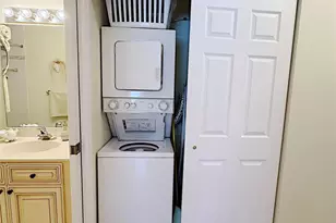 4401 Crystal Lake Dr, Pompano Beach, FL 33064 - Photo 30