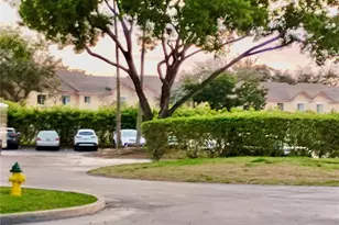 8730 N Sherman Cir, Miramar, FL 33025 - Photo 14