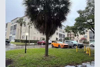 2871 Bld # H Bld Somerset Drive, Oakland Park, FL  - Photo 1