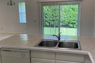 713 NE 4th St, Hallandale Beach, FL 33009 - Photo 10