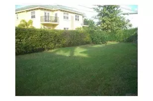 713 NE 4th St, Hallandale Beach, FL 33009 - Photo 22