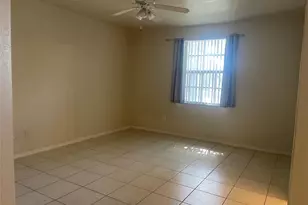 717 NE 4th St, Hallandale Beach, FL 33009 - Photo 4