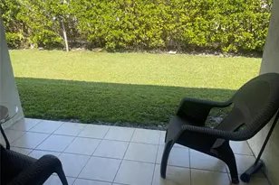 717 NE 4th St, Hallandale Beach, FL 33009 - Photo 10