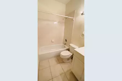 717 NE 4th Street, Hallandale Beach, FL 33009 - Photo 6