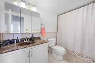 600 Parkview Dr, Hallandale Beach, FL 33009 - Photo 18