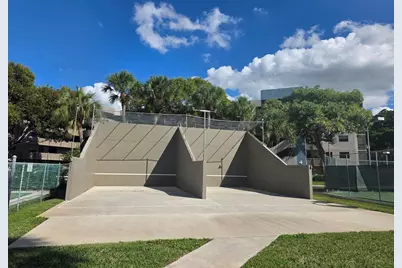 1001 Colony Point Circle #405, Hollywood, FL 33026 - Photo 18