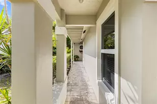 2933 Myrtle Oak Cir, Davie, FL 33328 - Photo 2