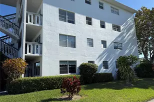 2024 Harwood C, Deerfield Beach, FL 33442 - Photo 4