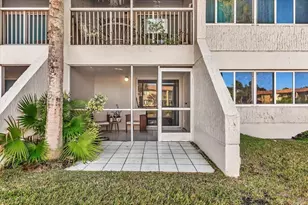 140 Lakeview Dr, Weston, FL 33326 - Photo 4