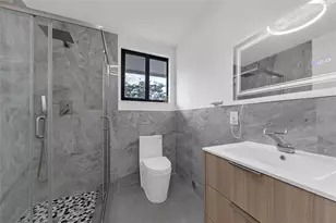 307 N Highland Dr, Hollywood, FL 33021 - Photo 6