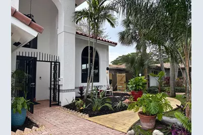 307 N Highland Drive, Hollywood, FL 33021 - Photo 1