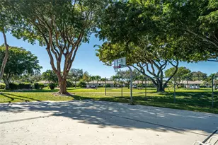 8290 Springlake Dr, Boca Raton, FL 33496 - Photo 36