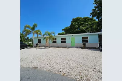 306 NE 13th Avenue, Pompano Beach, FL 33060 - Photo 1