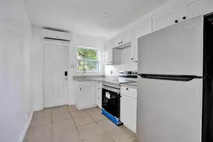 306 NE 13th Ave, Pompano Beach, FL 33060 - Photo 4