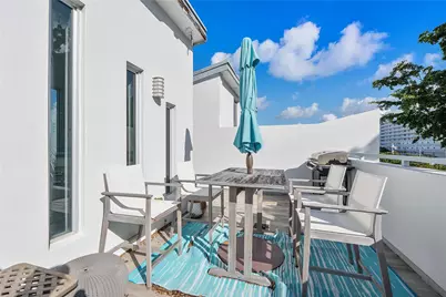 3266 NE 15th Street, Pompano Beach, FL 33062 - Photo 32