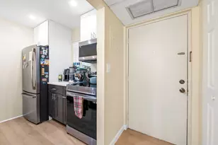 830 SW 9th St Cir, Boca Raton, FL 33486 - Photo 6