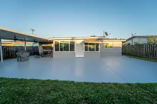 2501 NW 84th Way, Sunrise, FL 33322 - Photo 12