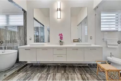 8225 Central Park Boulevard, Doral, FL 33166 - Photo 24
