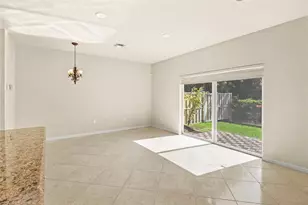 37 SE 3rd Ave, Hallandale Beach, FL 33009 - Photo 24