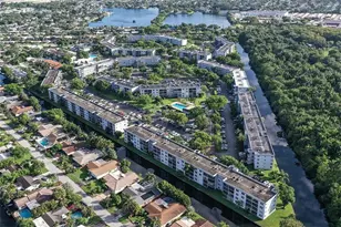 110 Royal Pk Dr, Oakland Park, FL 33309 - Photo 42